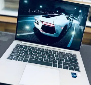 New Laptop HP ZBook Firefly G8 16GB Intel Core i9 SSD 512GB
