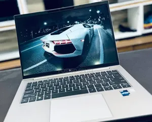 New Laptop HP ZBook Firefly G8 16GB Intel Core i9 SSD 512GB