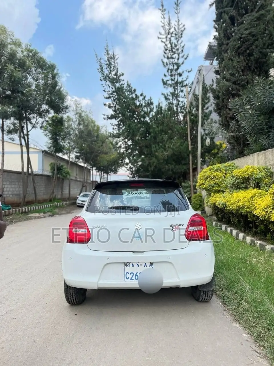 Suzuki Swift 2022 White
