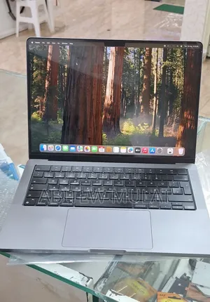 New Laptop Apple MacBook Pro 2021 M1 32GB Apple M1 Pro SSD 1T