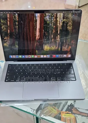 New Laptop Apple MacBook Pro 2021 M1 32GB Apple M1 Pro SSD 1T