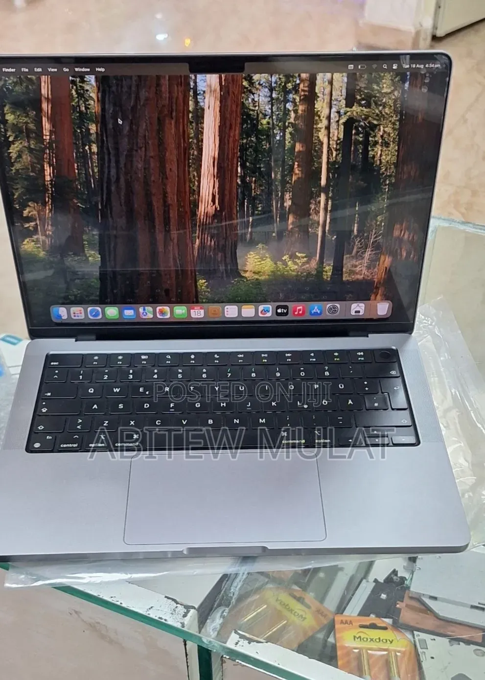 New Laptop Apple MacBook Pro 2021 M1 32GB Apple M1 Pro SSD 1T