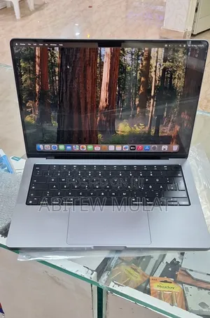 New Laptop Apple MacBook Pro 2021 M1 32GB Apple M1 Pro SSD 1T