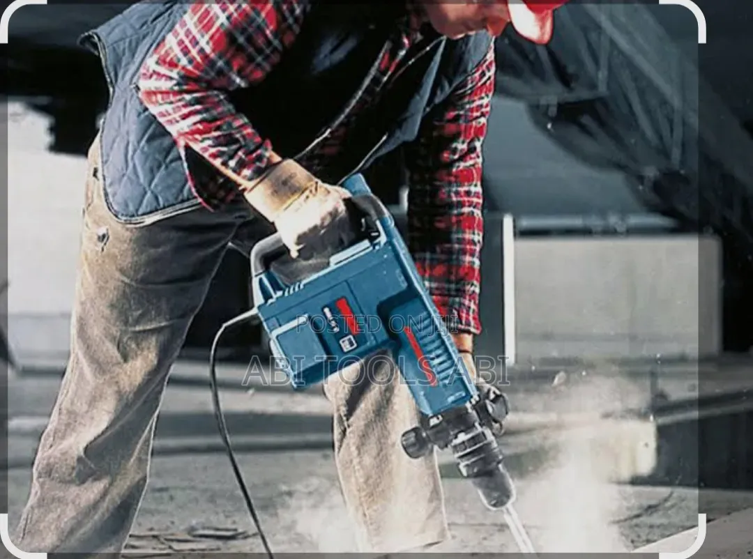 Bosch GSH 11 E Demolition Hammer