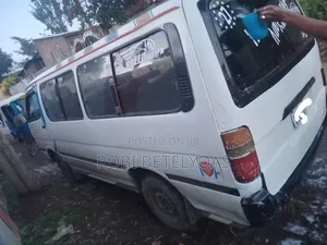 Toyota Toyoace 1998 White