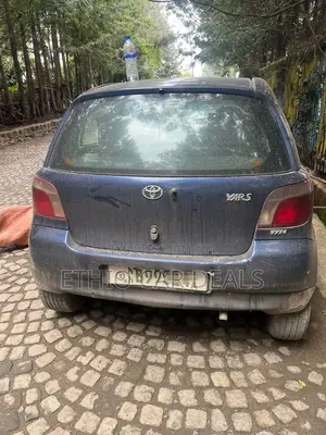 Toyota Vitz 2001 Blue
