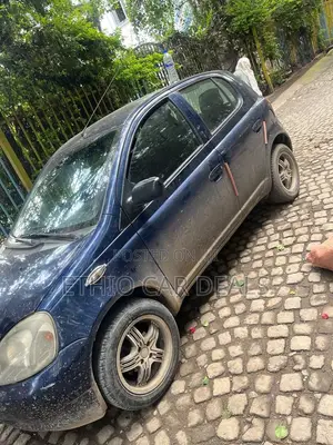 Toyota Vitz 2001 Blue