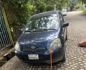 Toyota Vitz 2001 Blue