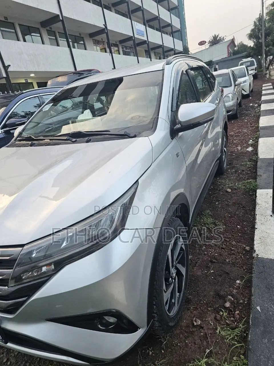 Toyota Rush 2023 Silver