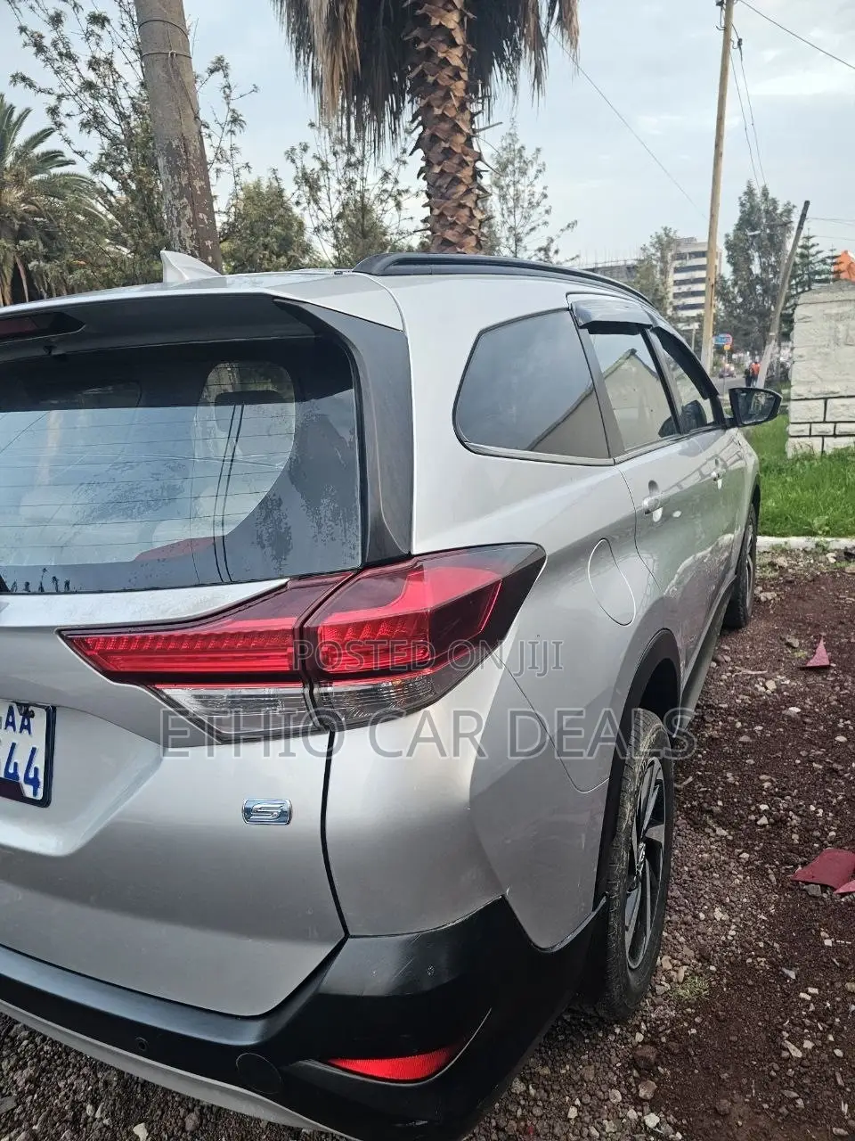 Toyota Rush 2023 Silver