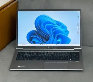 New Laptop HP ZBook Firefly G8 16GB Intel Core i7 SSD 512GB