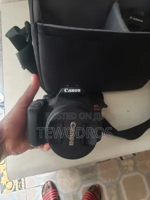 Canon Rebel T7