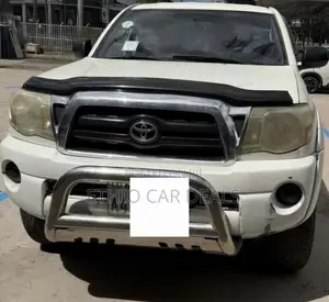Toyota Tacoma 2005 White