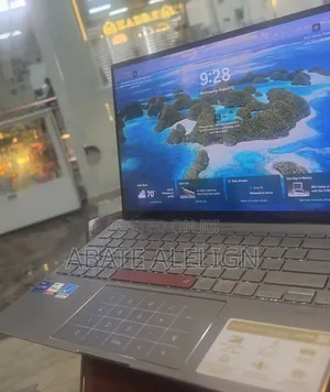 New Laptop Asus Zenbook 14 16GB Intel Core i7 SSD 512GB