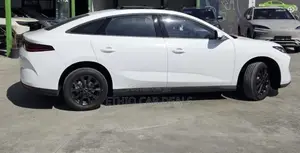 BYD E1 2025 White