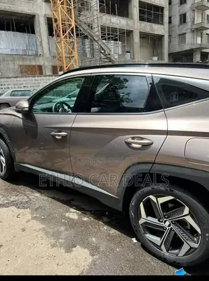 Hyundai Tucson 2022 Brown
