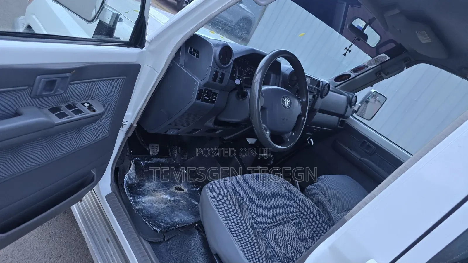 Toyota Land Cruiser 2014 White