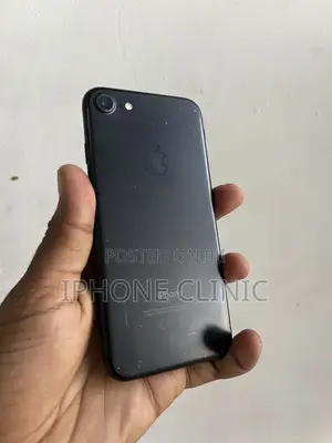 Apple iPhone 7 32 GB Black