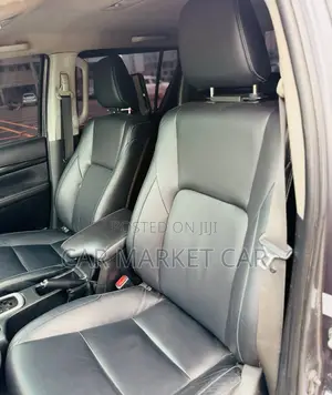 Toyota Hilux Revo Double Cab Deisel 2.8 AWD 2019 Gray