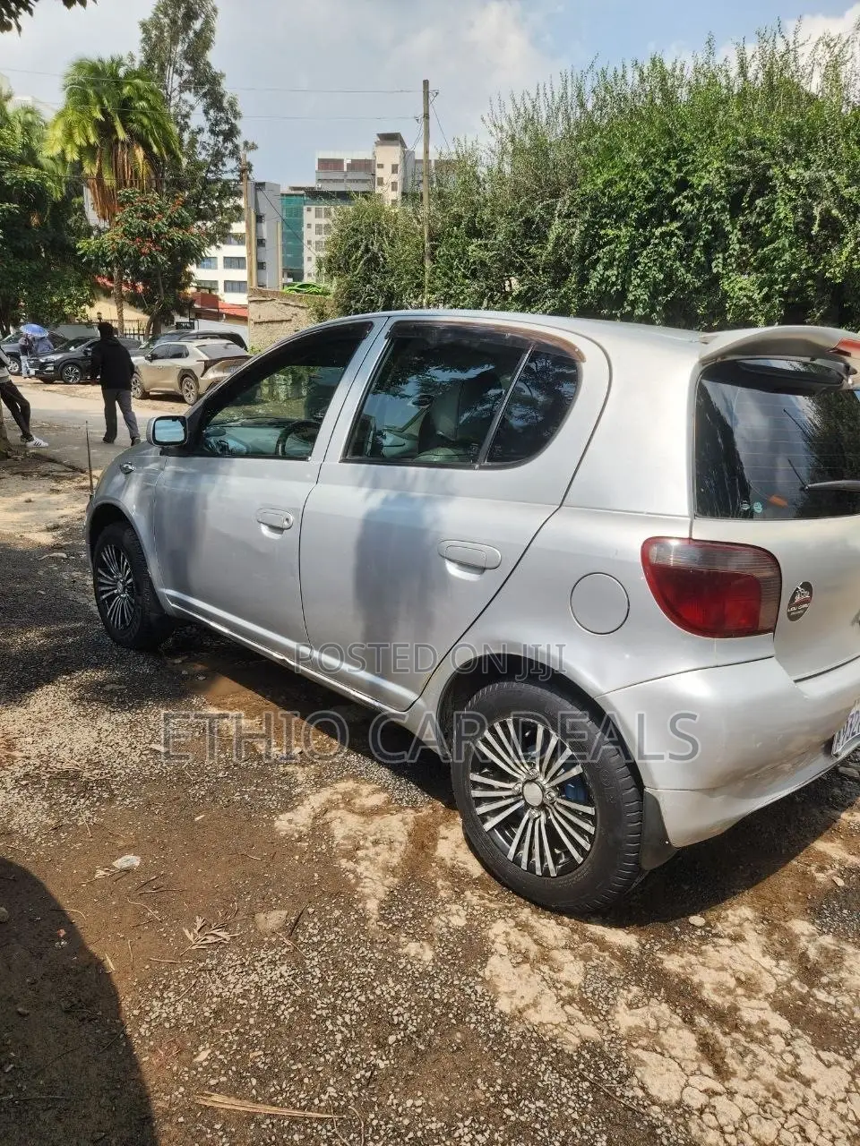 Toyota Vitz 2001 Silver