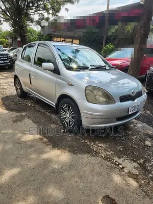 Toyota Vitz 2001 Silver
