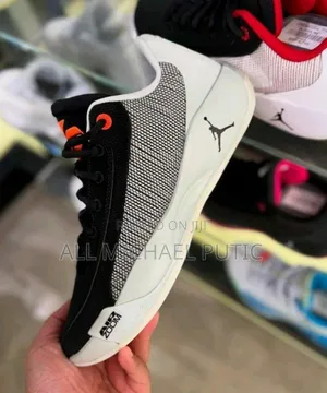 Jordan Luka 77