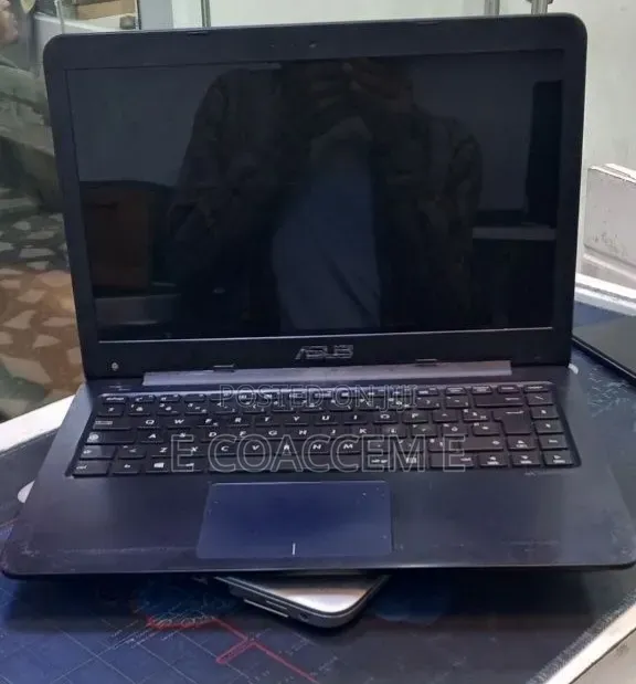 New Laptop Asus 4GB Intel HDD+SSD 32GB