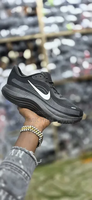 Nike R10 High Comfort