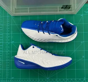 Nike G.T. Cut 4 Sneakers