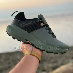 Columbia Facet 75 Outdry