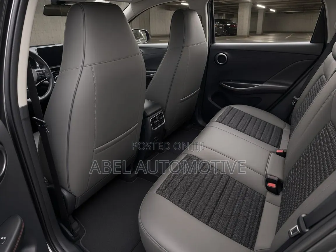 New BYD E2 43 kWh 94 hp FWD 2025 Silver