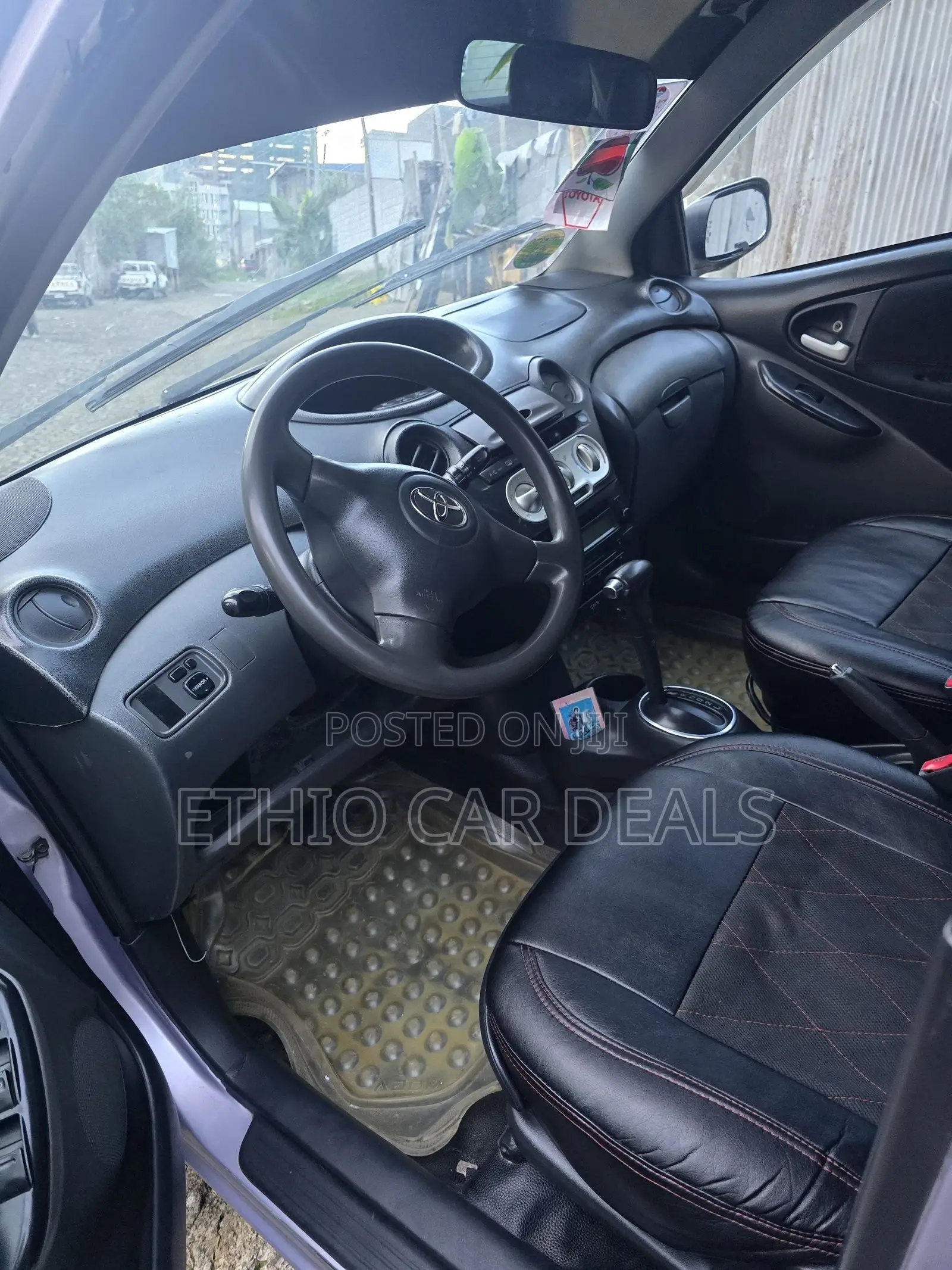 Toyota Vitz 2004 Pearl