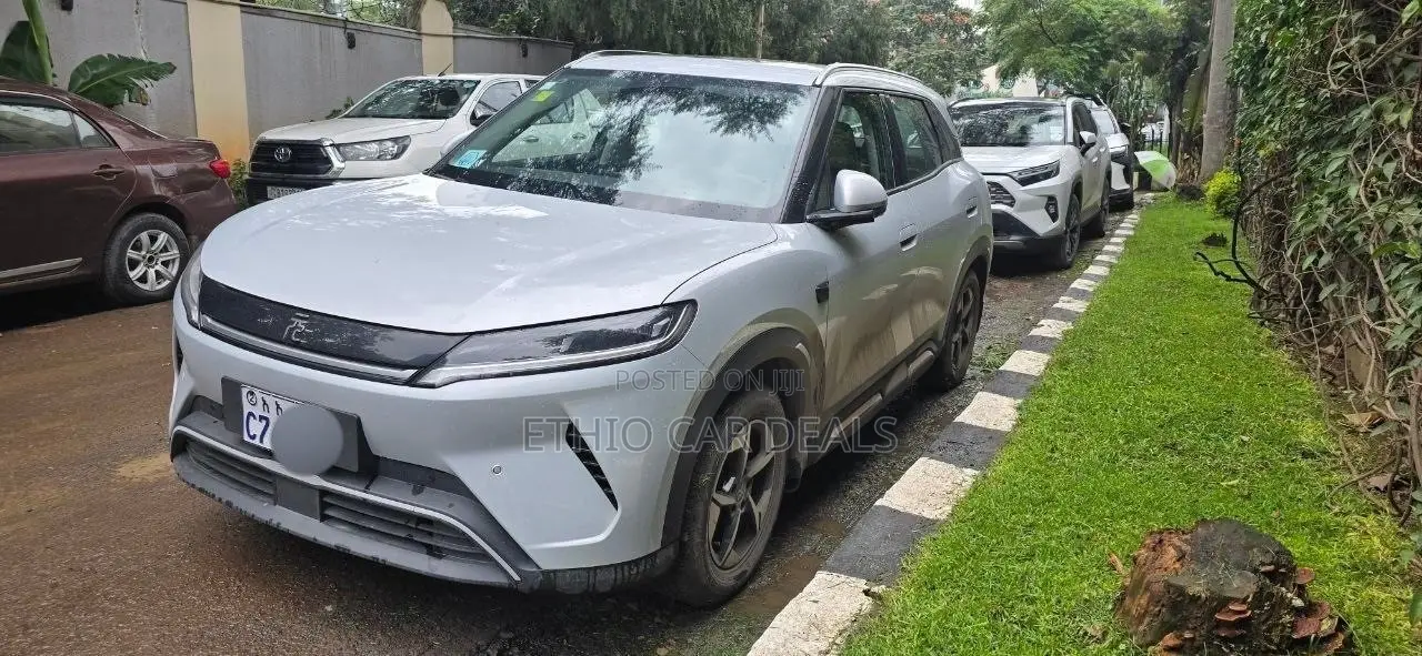 BYD Yuan Up 2025 Ivory