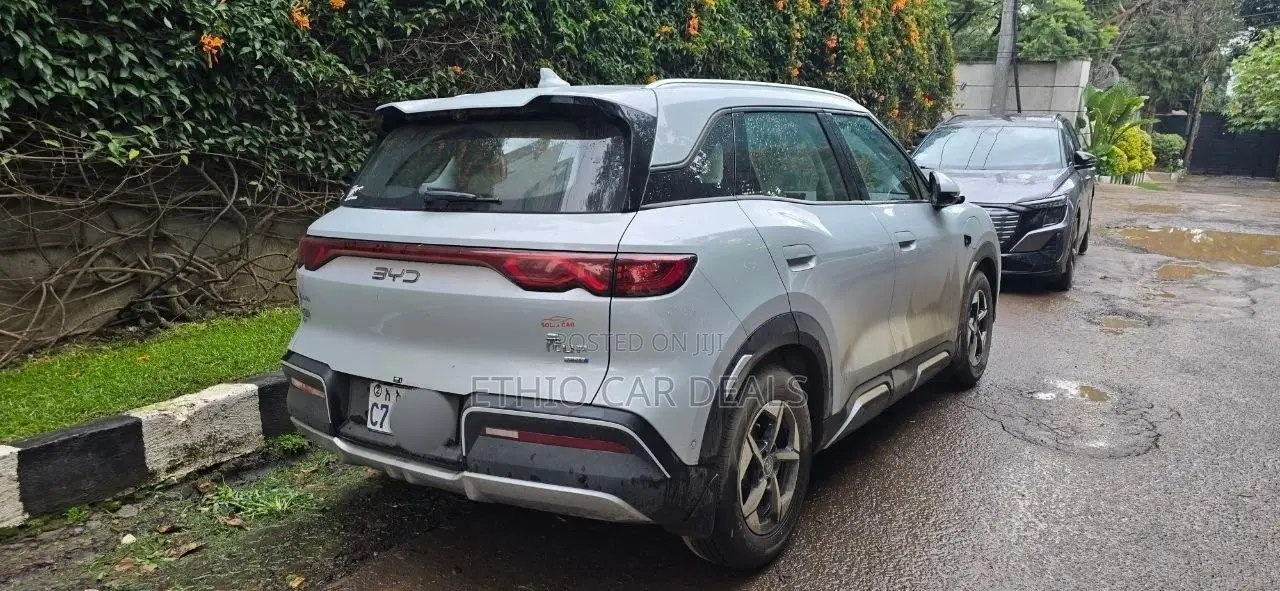 BYD Yuan Up 2025 Ivory