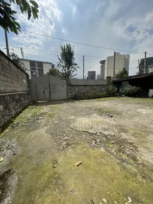 Garaj for Rent! 660Sqm Kindergarten, Daycare, Store for Rent!