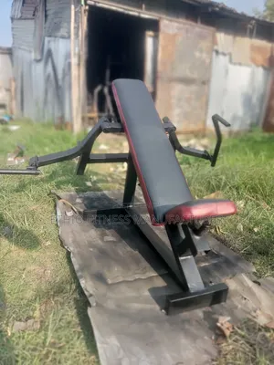 ደረት መሰንጠቂያ ማሽን