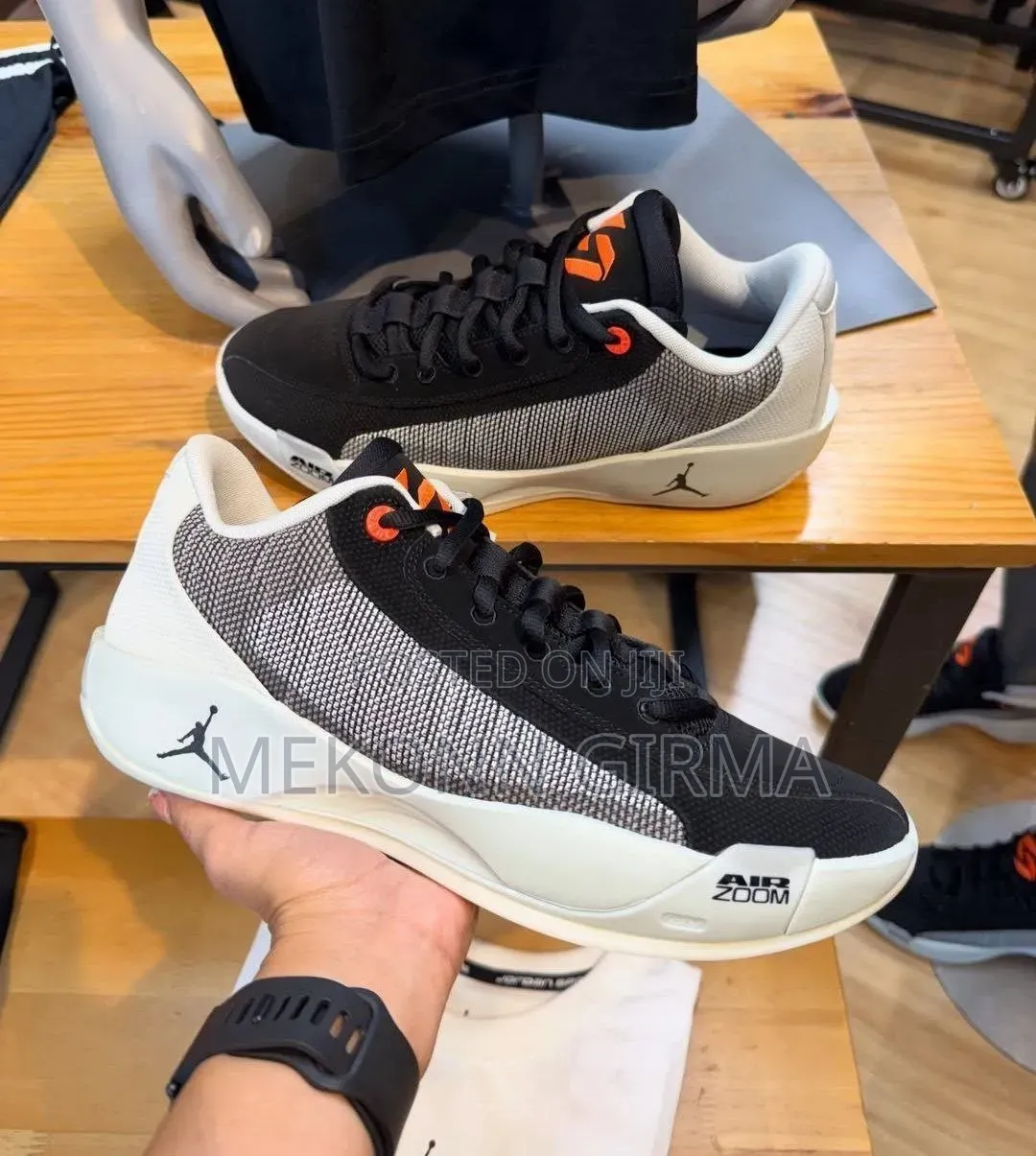 This Is Apaire of Nike and Jordan 19 Shows Master Quality