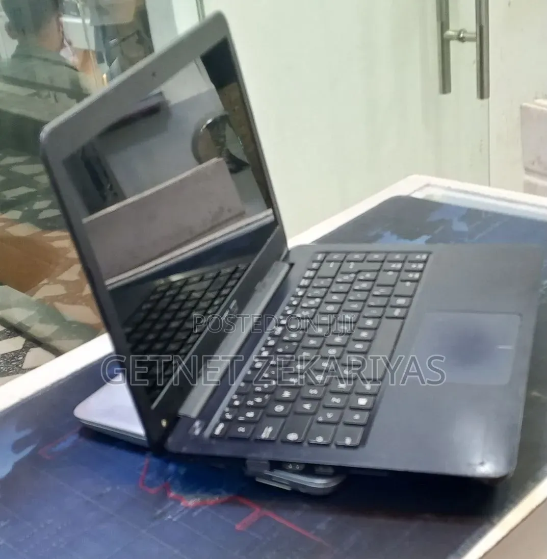 New Laptop Asus A42DE 4GB Intel Pentium HDD+SSD 32GB
