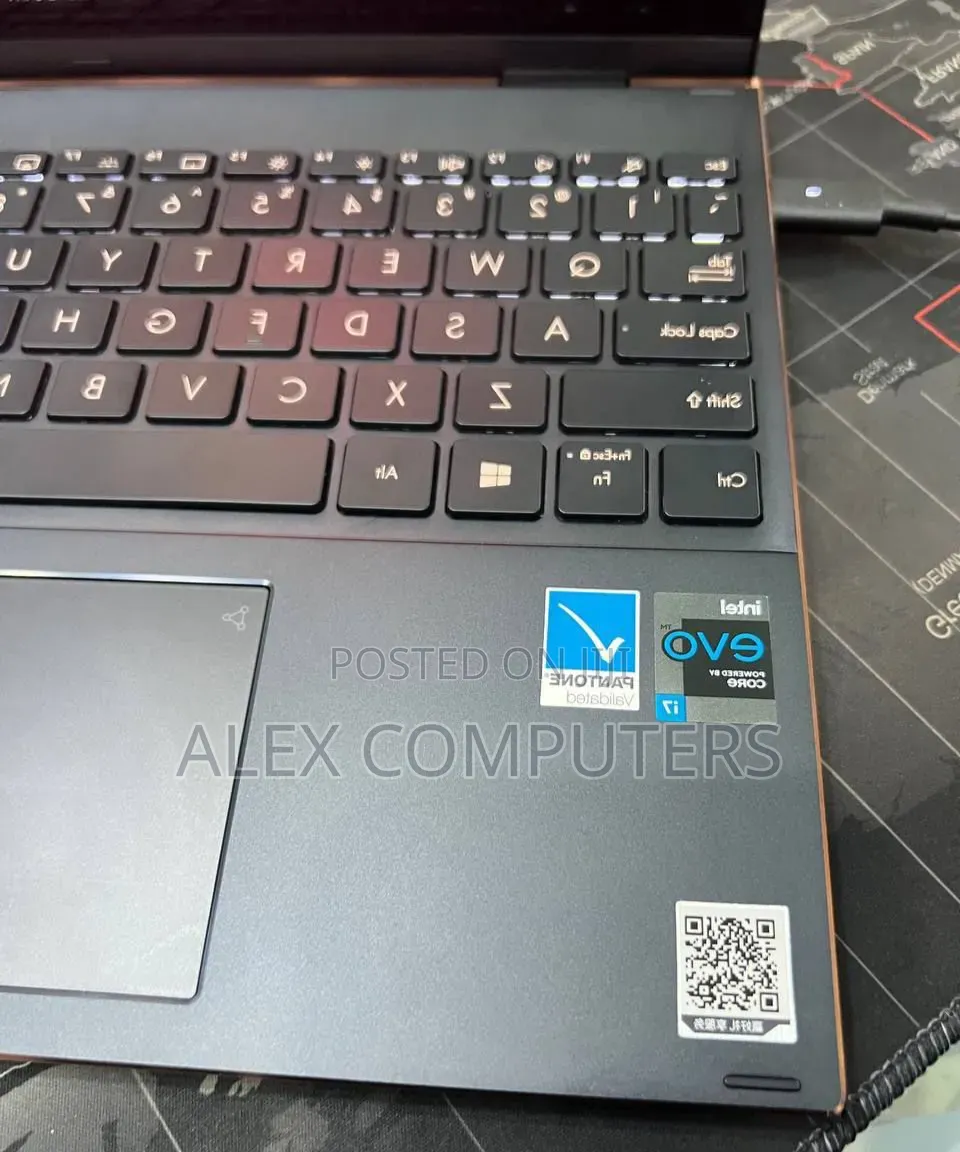 New Laptop Asus Zenbook 14 16GB Intel Core i7 SSD 512GB