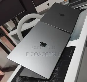 New Laptop Apple MacBook 32GB SSD 1T