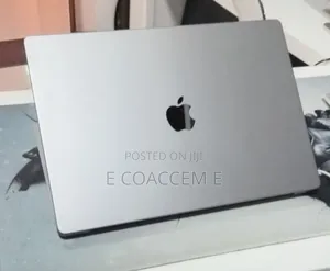 New Laptop Apple MacBook 32GB SSD 1T