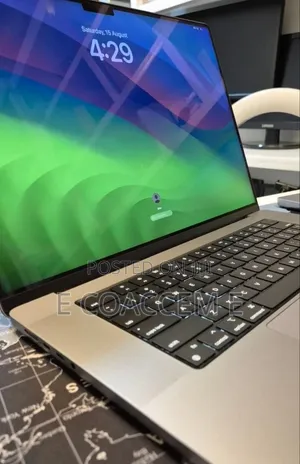 New Laptop Apple MacBook 64GB SSD 1T