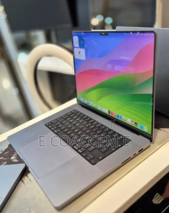 New Laptop Apple MacBook 64GB SSD 1T