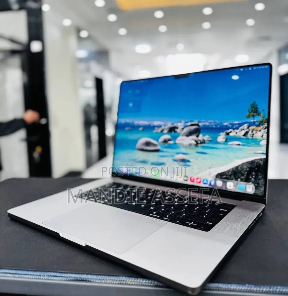 New Laptop Apple MacBook Pro 2021 M1 16GB Apple M1 Pro SSD 512GB