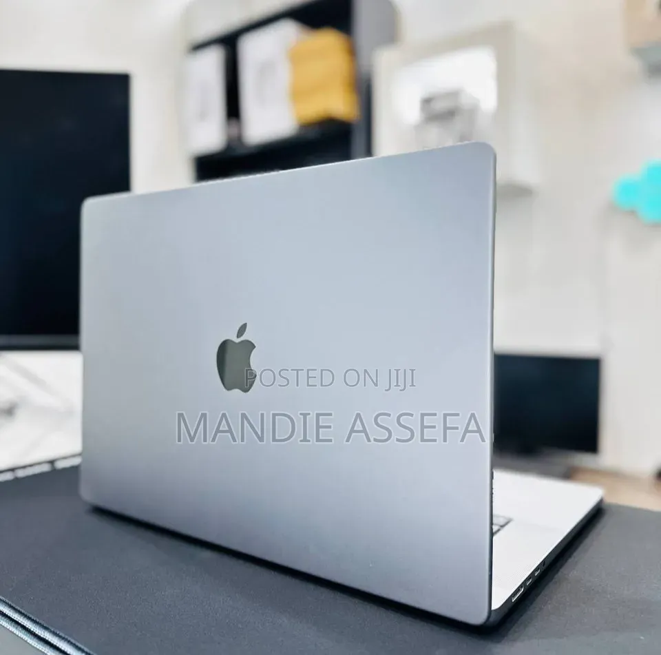 New Laptop Apple MacBook Pro 2021 M1 16GB Apple M1 Pro SSD 512GB
