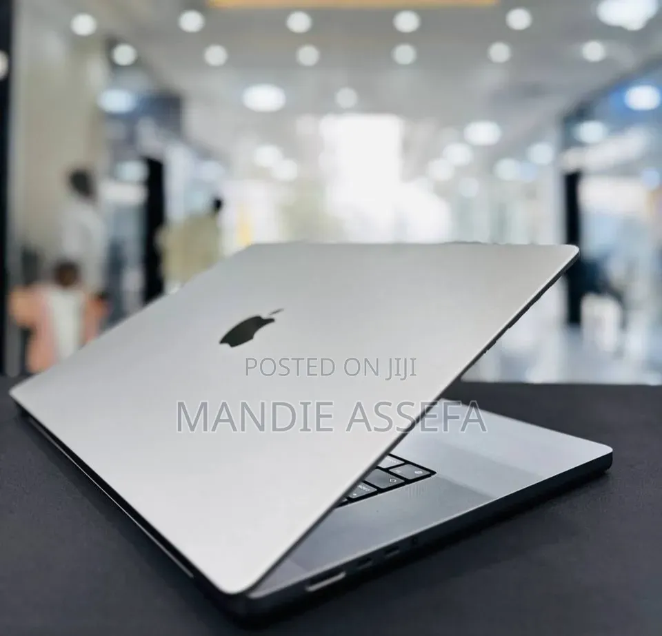 New Laptop Apple MacBook Pro 2021 M1 16GB Apple M1 Pro SSD 512GB