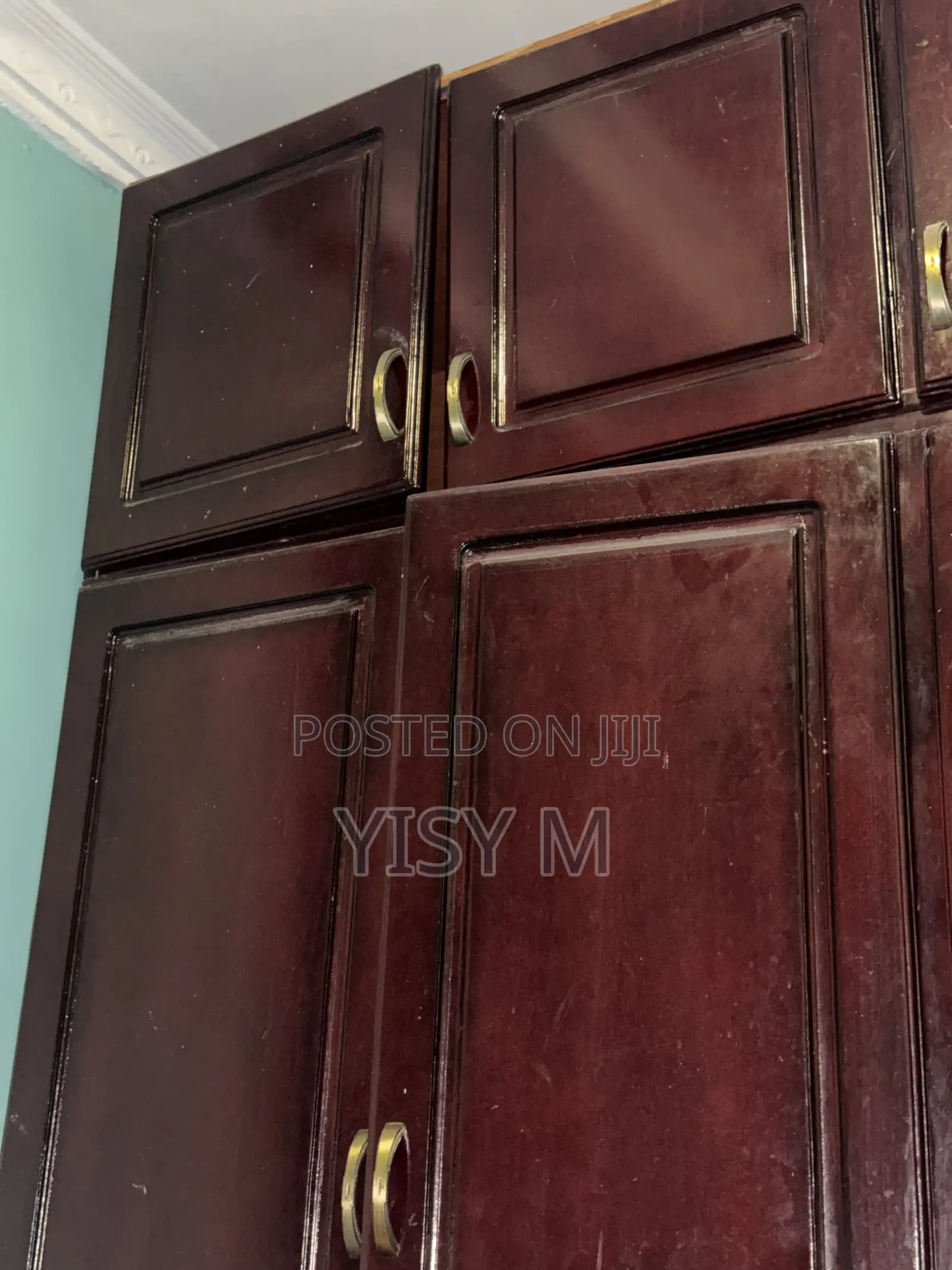 Cupboard Clothet