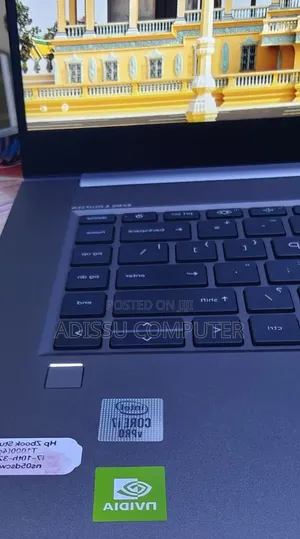 New Laptop HP ZBook 15 32GB Intel Core i7 SSD 512GB