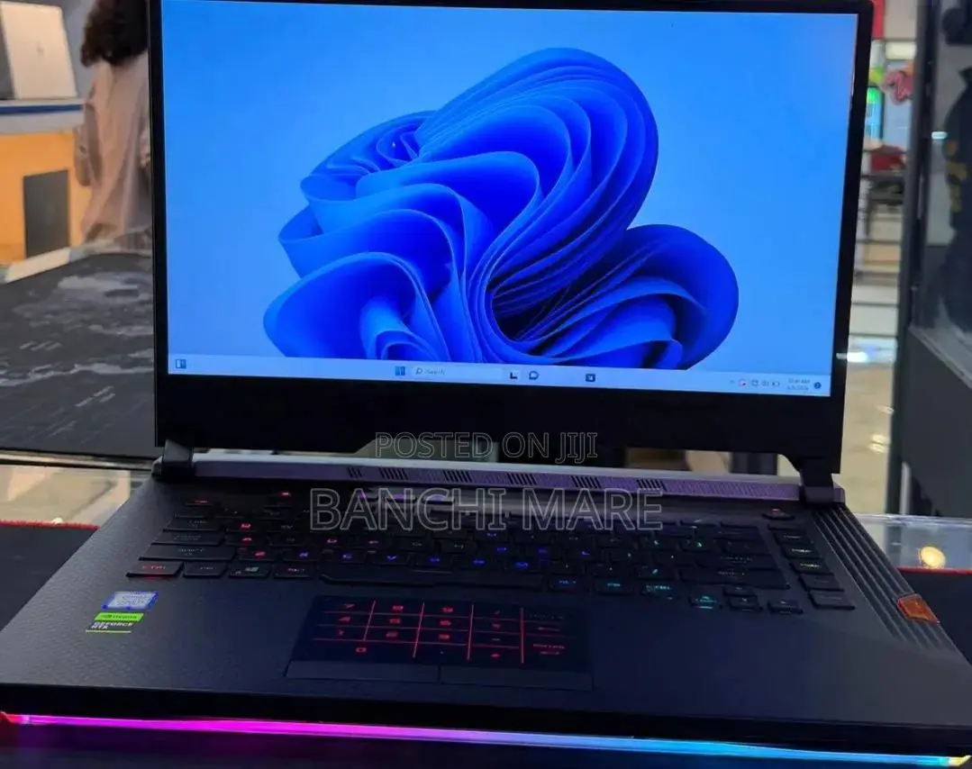 New Laptop Asus ROG Strix G17 16GB AMD Ryzen 7 SSD 512GB
