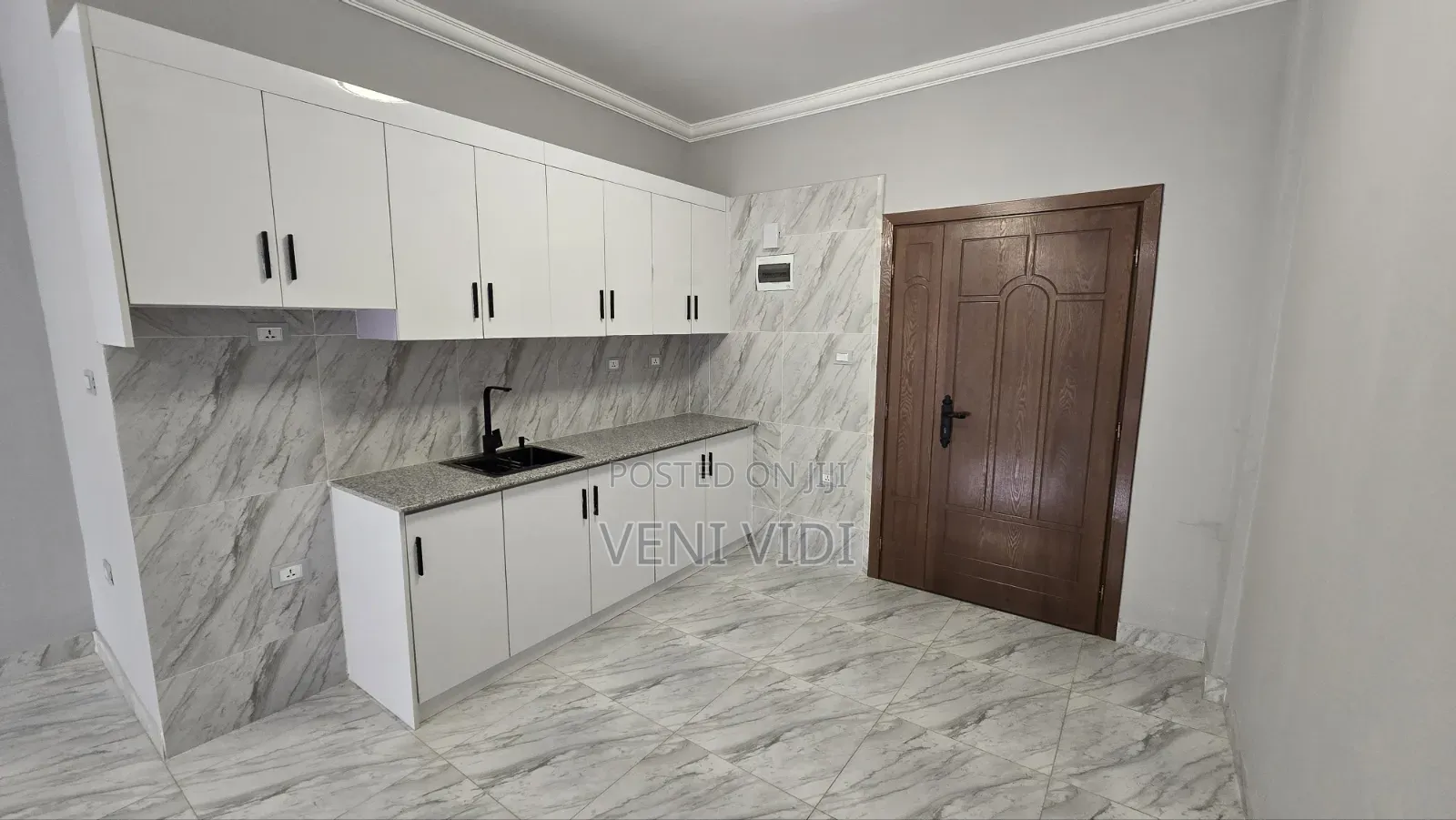 2bdrm Apartment in Hiya, Yeka for sale